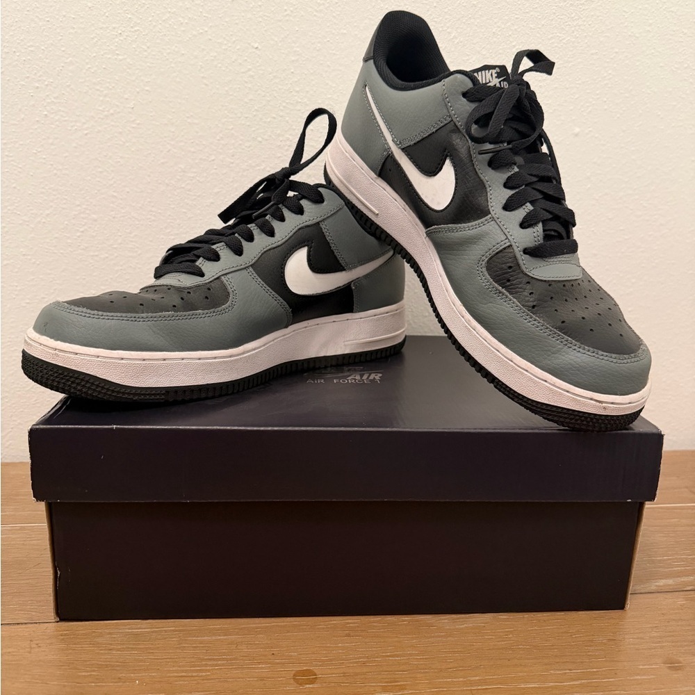 Nike Air Force 1 '07 LV8 "Black Smoke Grey